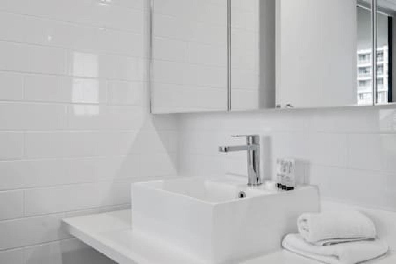 54Q Abnb-Style Apt Opposite Lush Park Playground, Portside 2Br Fpkg บริสเบน ภายนอก รูปภาพ
