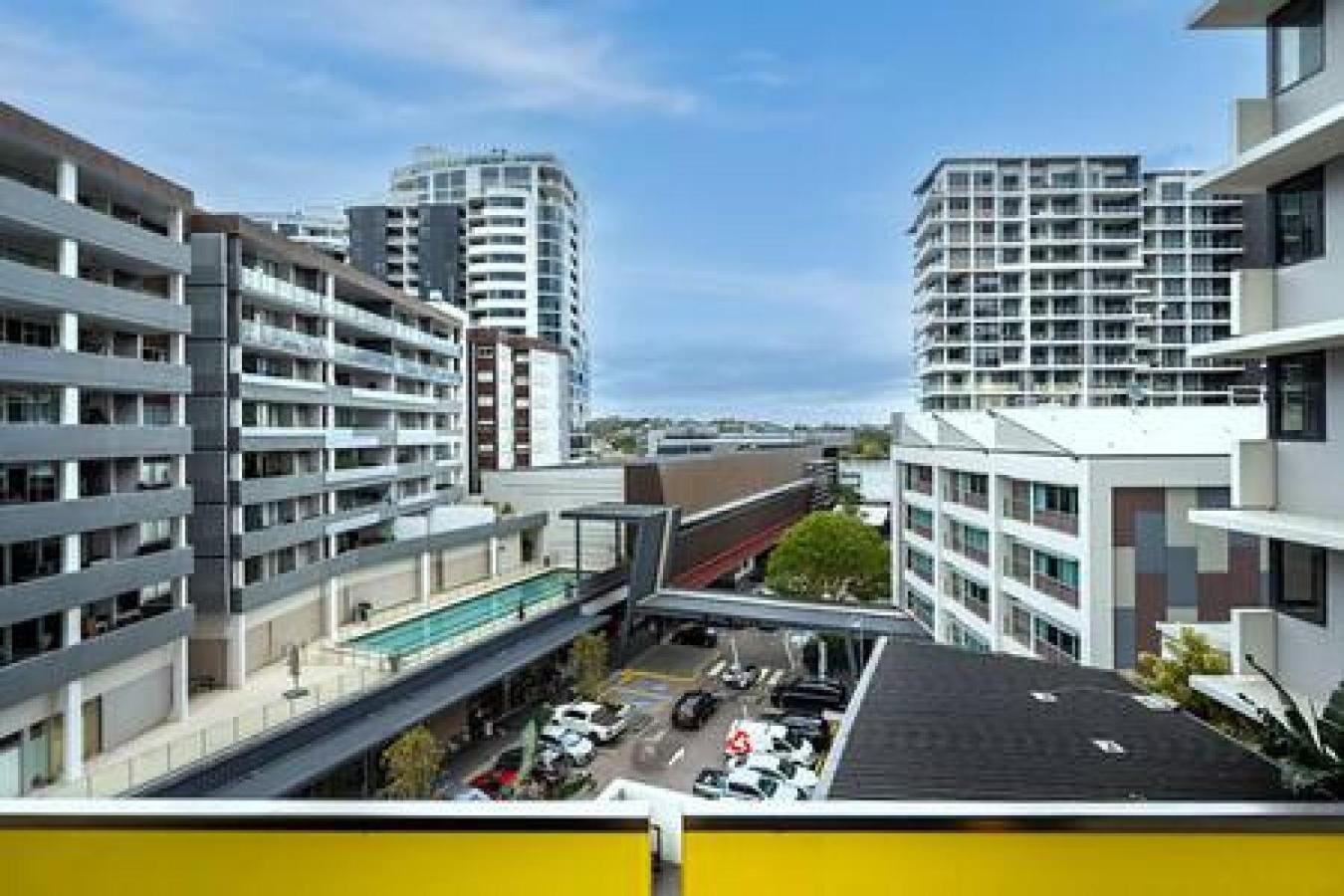 54Q Abnb-Style Apt Opposite Lush Park Playground, Portside 2Br Fpkg บริสเบน ภายนอก รูปภาพ