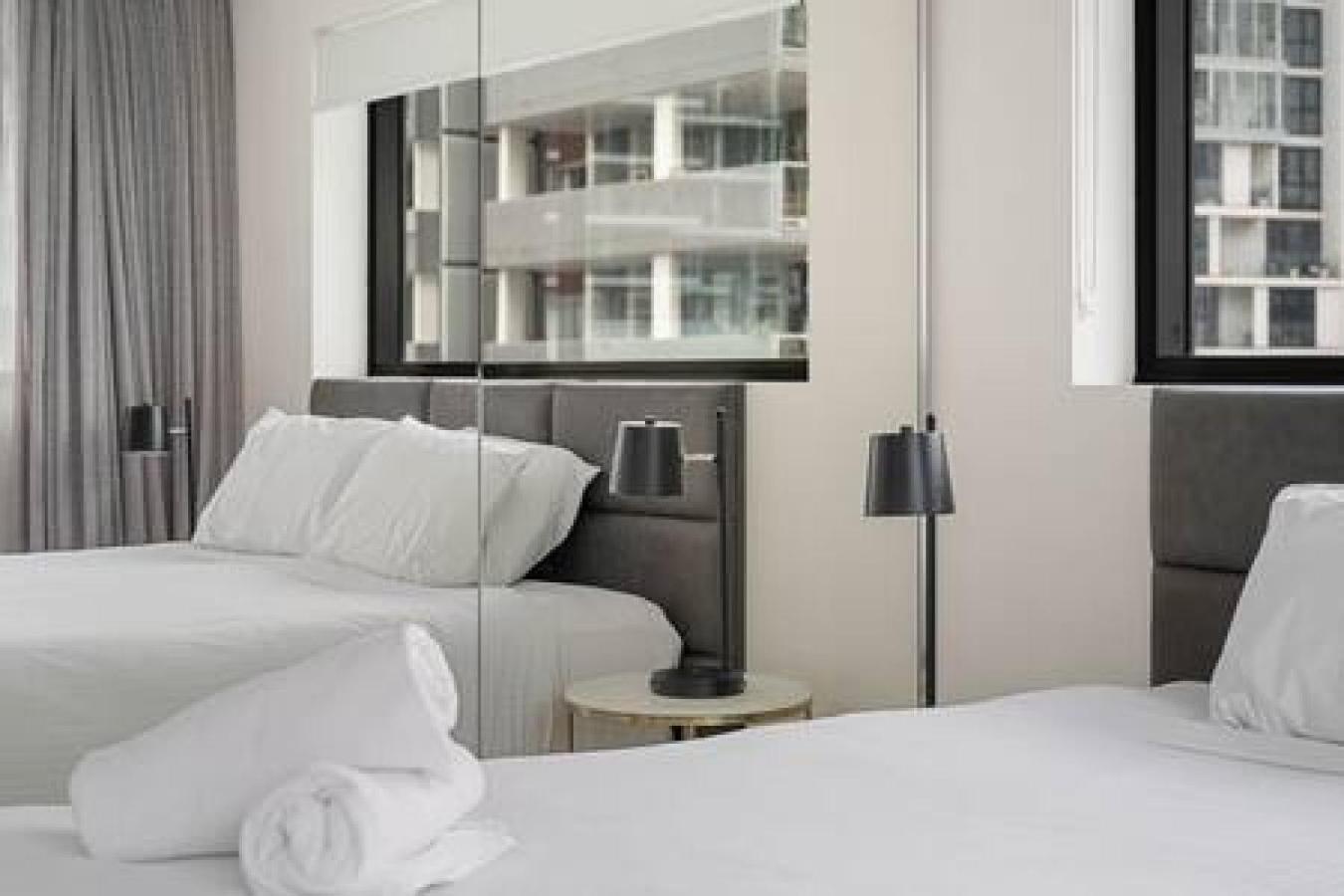 54Q Abnb-Style Apt Opposite Lush Park Playground, Portside 2Br Fpkg บริสเบน ภายนอก รูปภาพ
