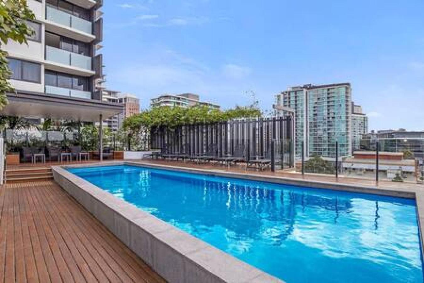 54Q Abnb-Style Apt Opposite Lush Park Playground, Portside 2Br Fpkg บริสเบน ภายนอก รูปภาพ